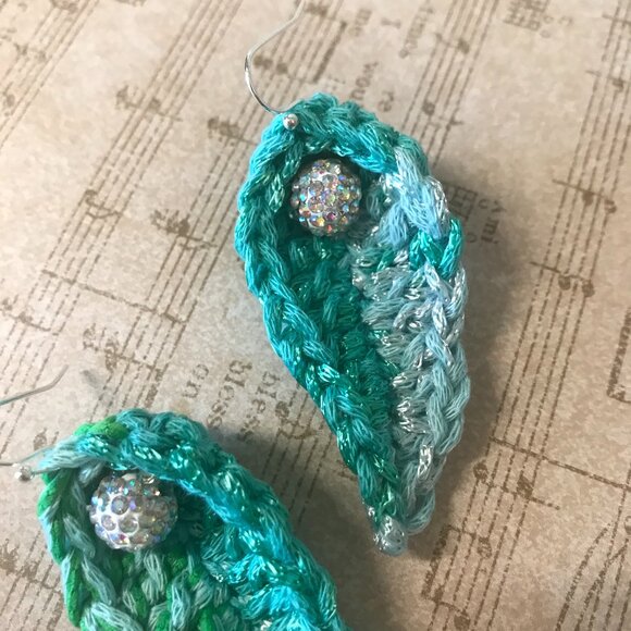 SUMMER LEAF EARRINGS Handmade Blue & Green Fiber with Rhinestone Beads - Picture 3 of 9